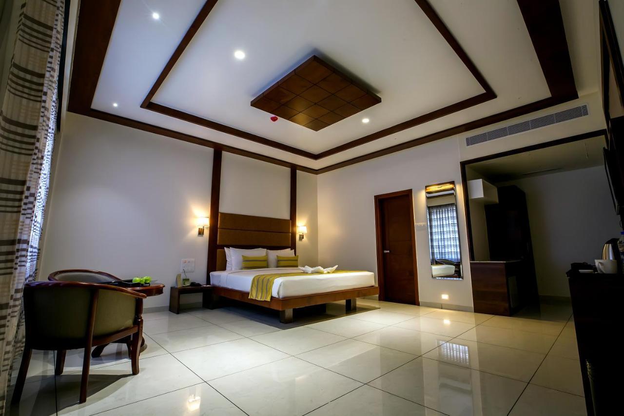 Hotel The Fern Residency Vijayapura Bijāpur Esterno foto