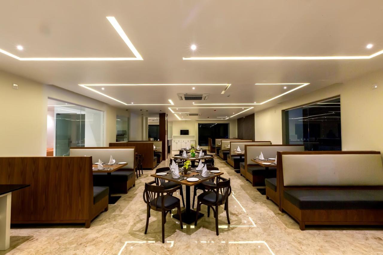 Hotel The Fern Residency Vijayapura Bijāpur Esterno foto